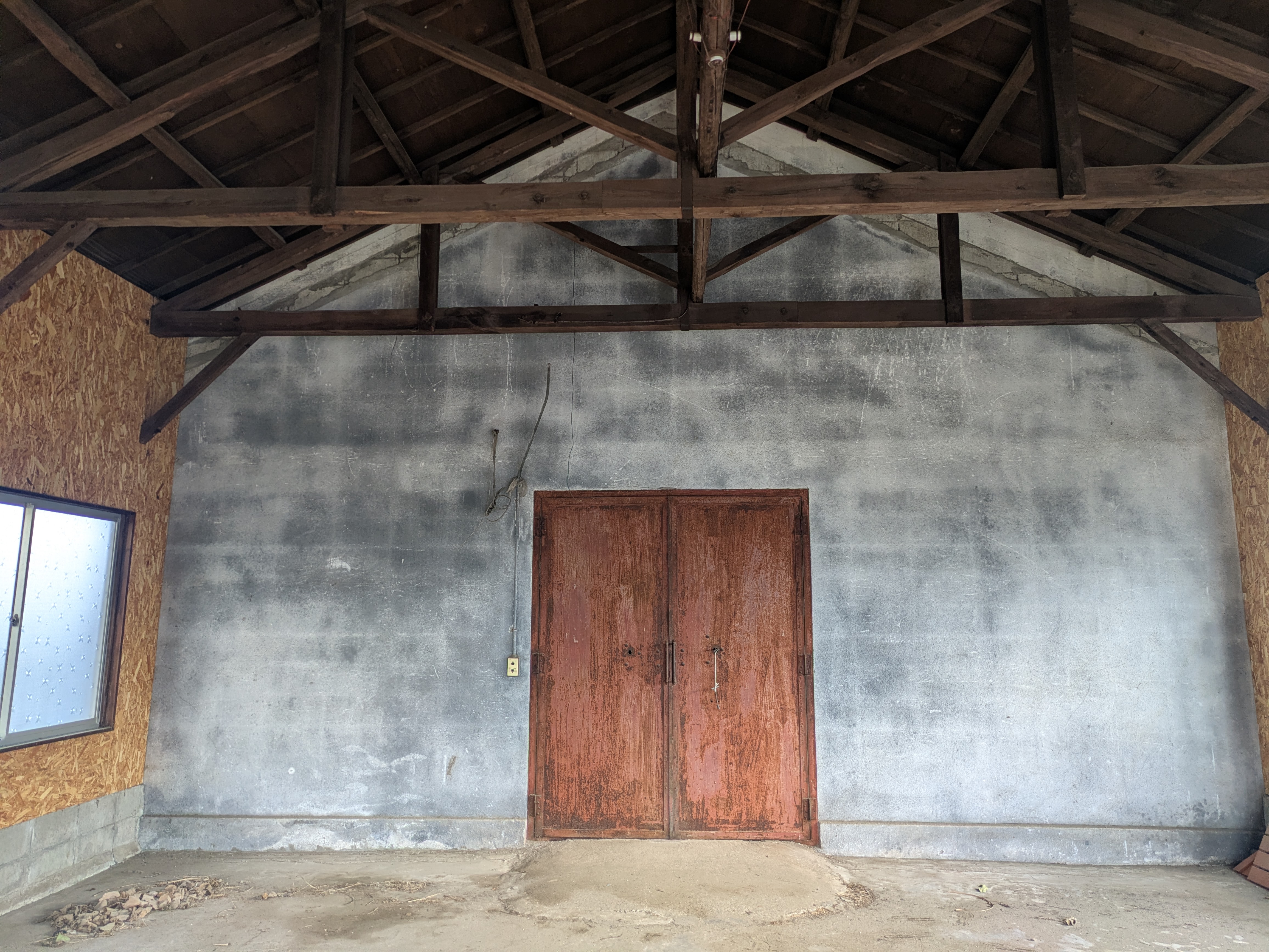 INSIDE BEACH ARENA 外観（Before）